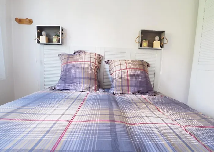 شقة T2 Rez-de-jardin Proche A Avec Parking - Fr-1-474-284