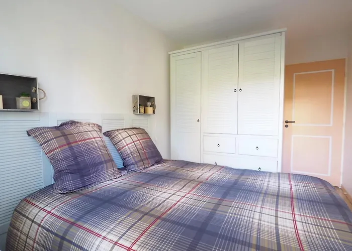 T2 Rez-de-jardin Proche A Avec Parking - Fr-1-474-284